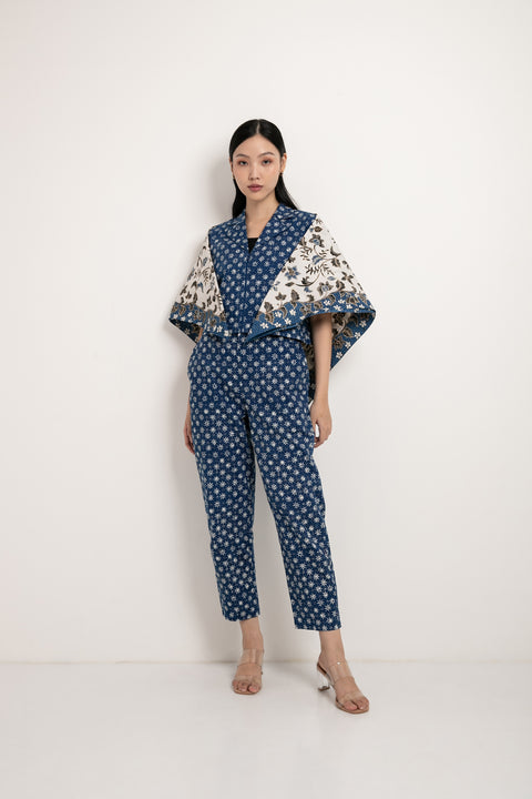 Pecutan : Perennial Flowering Vines | 'Batik Tulis' Scarves | White & Blue