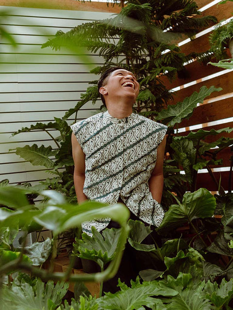 Parang Hijau Sleeveless Shirt